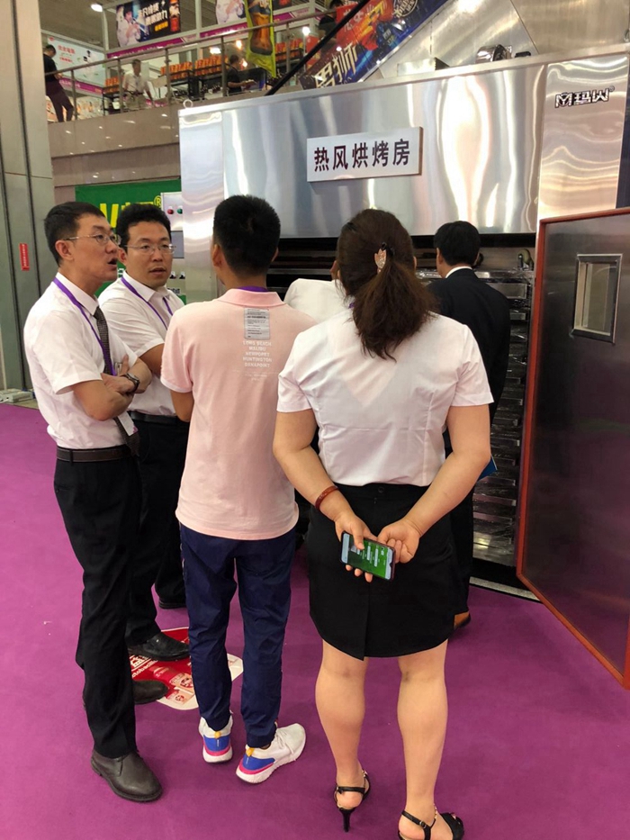 益陽瑪山產業(yè)機械有限公司,益陽工業(yè)機械制造,益陽工業(yè)機械設計,工業(yè)機械生產廠家,湖南益陽螺旋風管廠家,食品烤房,熱風循環(huán)烤房