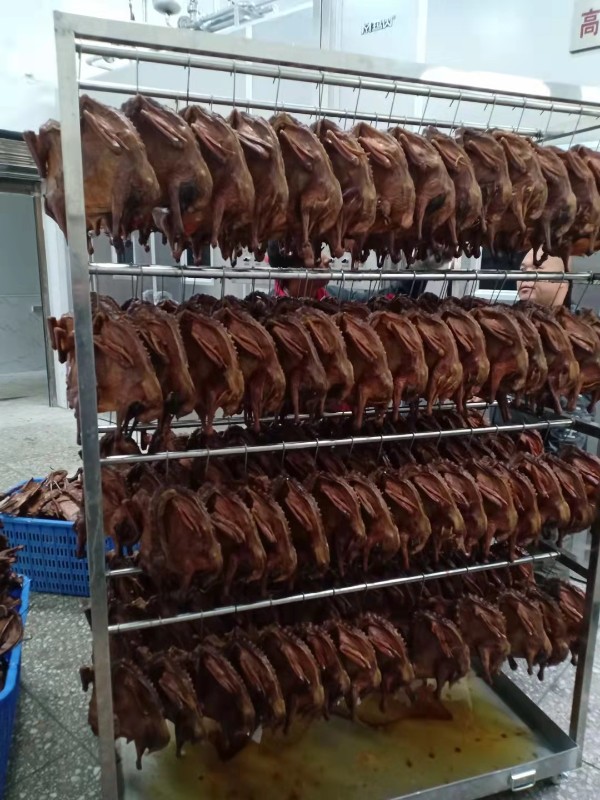 益陽瑪山產(chǎn)業(yè)機械有限公司，湖南益陽螺旋風(fēng)管廠家，熱風(fēng)食品烤房